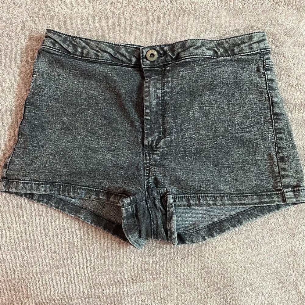 Women Denim Casual Short, Size - 5-6, Gray